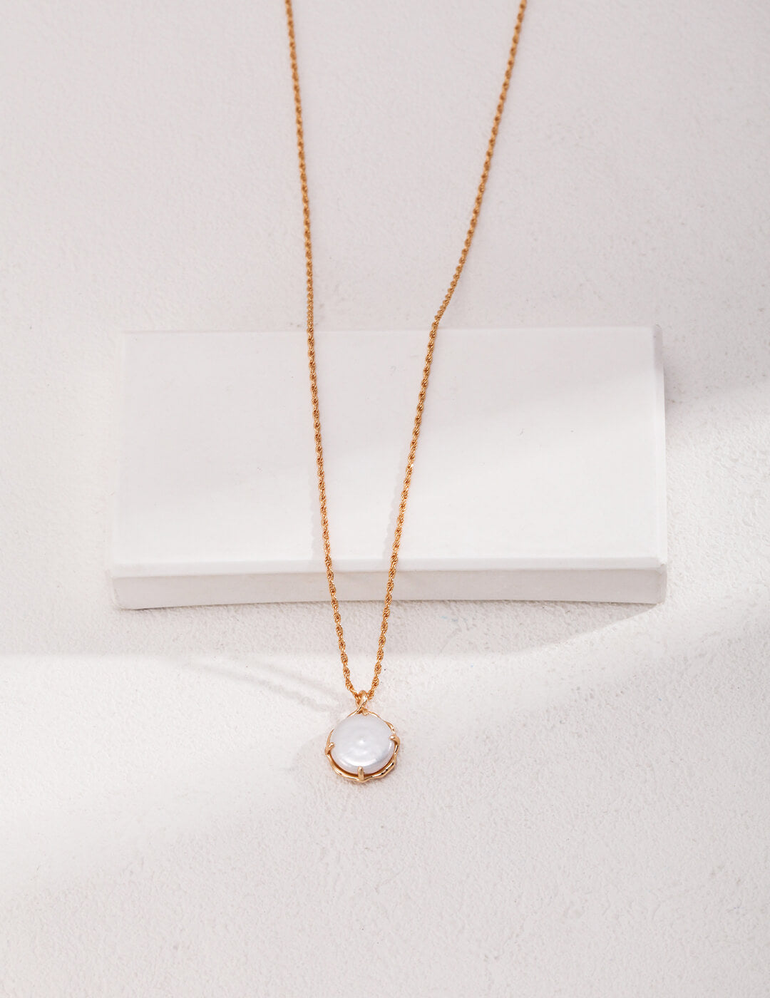 Vintage Gold Pearl Necklace | Tsuki