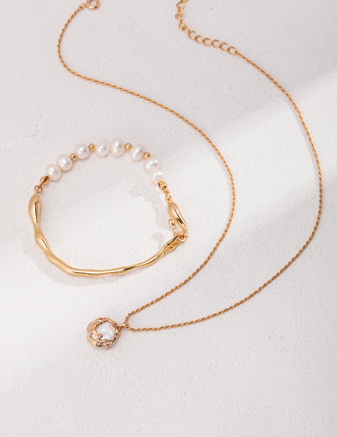 Vintage Gold Pearl Necklace | Tsuki