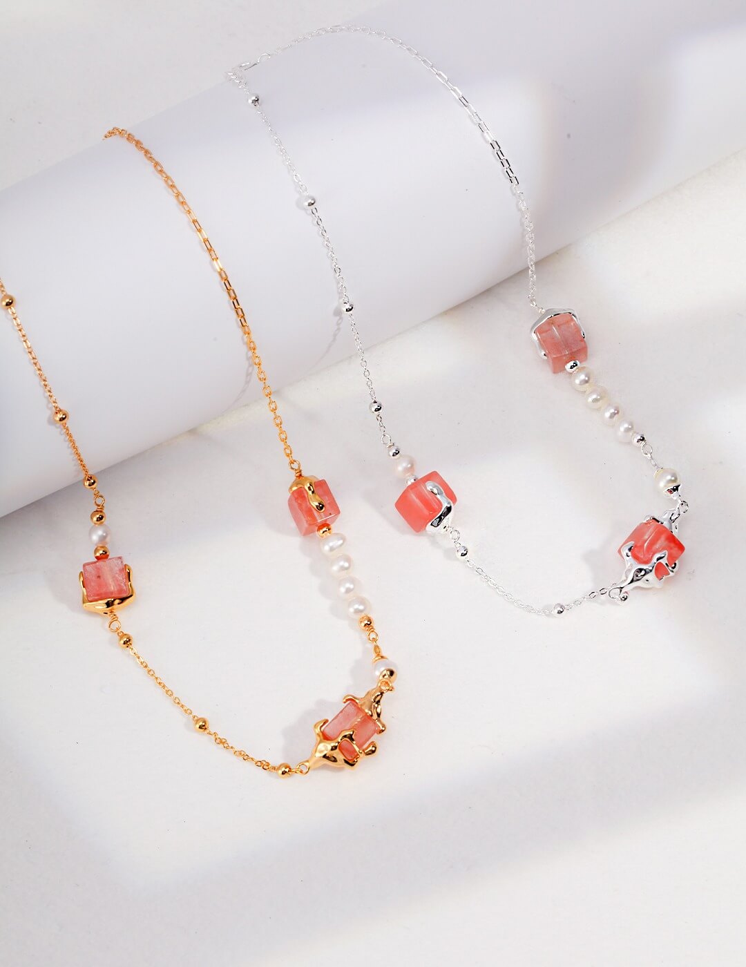 Silver Synthetic Square Crystal Necklace | Tsuki