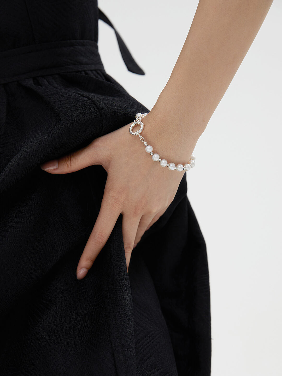 Pearl Necklace and Bracelet | Tsuki